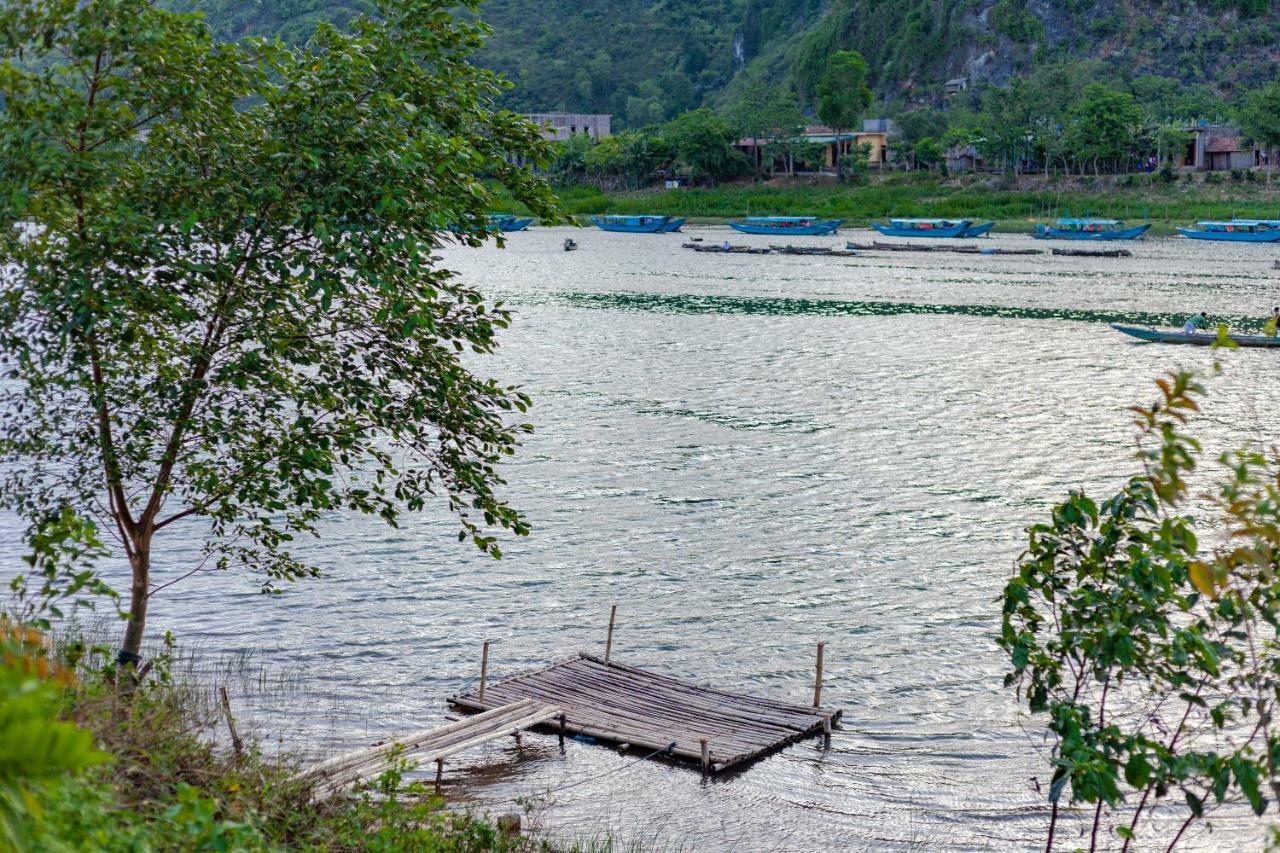 Applebee'S Homestay Phong Nha Exterior photo